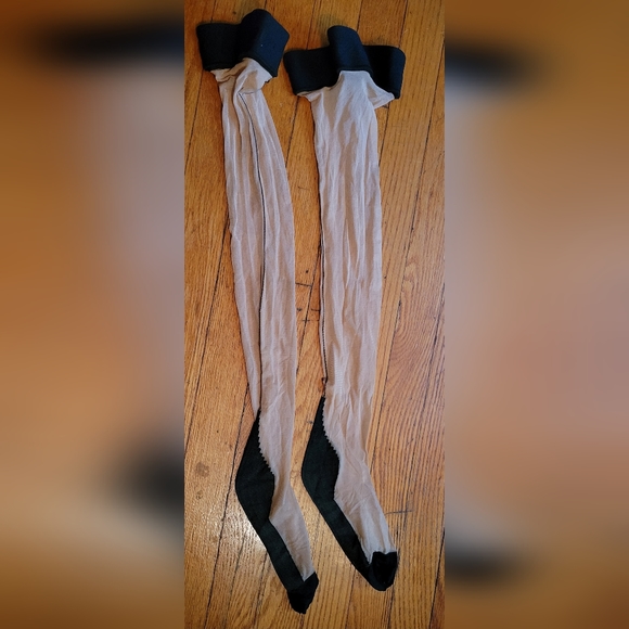 Agent Provocateur Classic, sheer hold-ups. - Picture 3 of 6